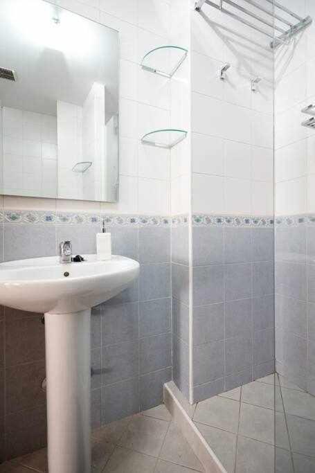 Apartamento Ayla Ayuntamiento Pamplona Exteriör bild